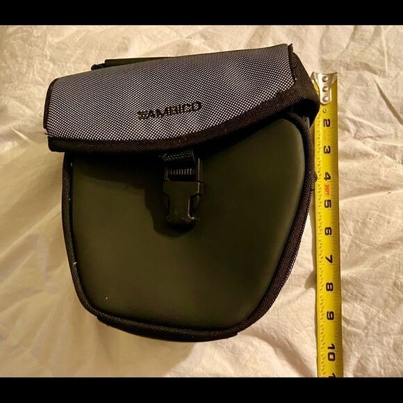 Ambico Camera Bag Model P-2505 Used as Prop on TV - Picture 13 of 14